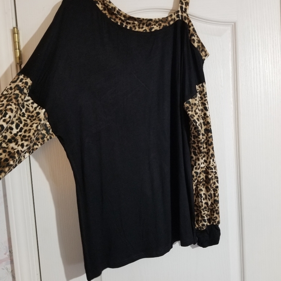 Tees 2 Ur Door Black and Leopard Long Sleeve Top - Picture 6 of 7